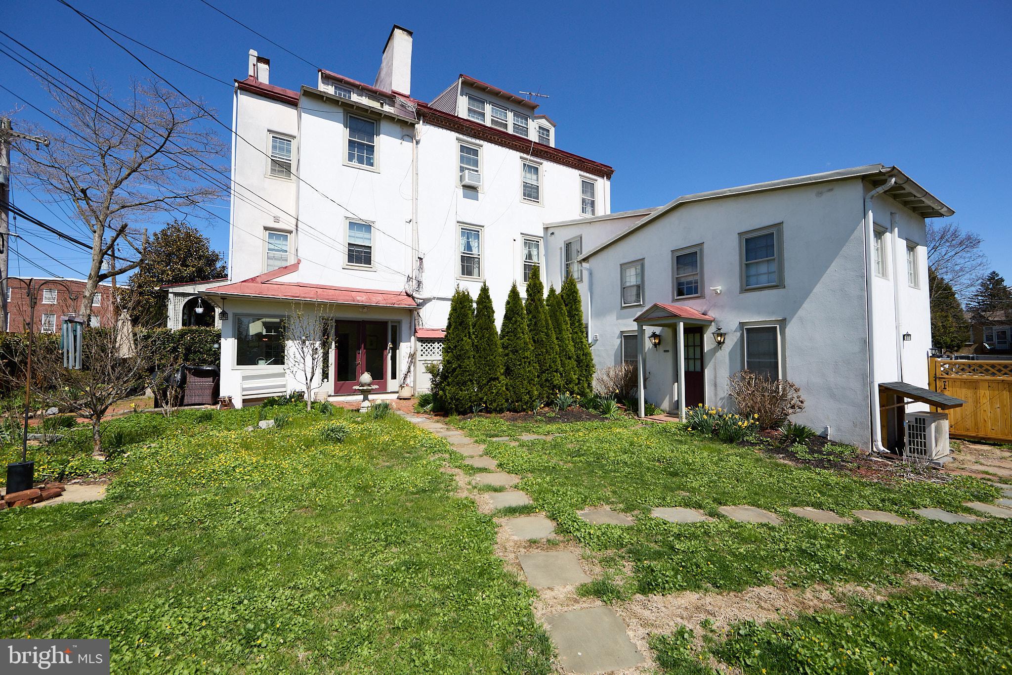 26 W UNION STREET