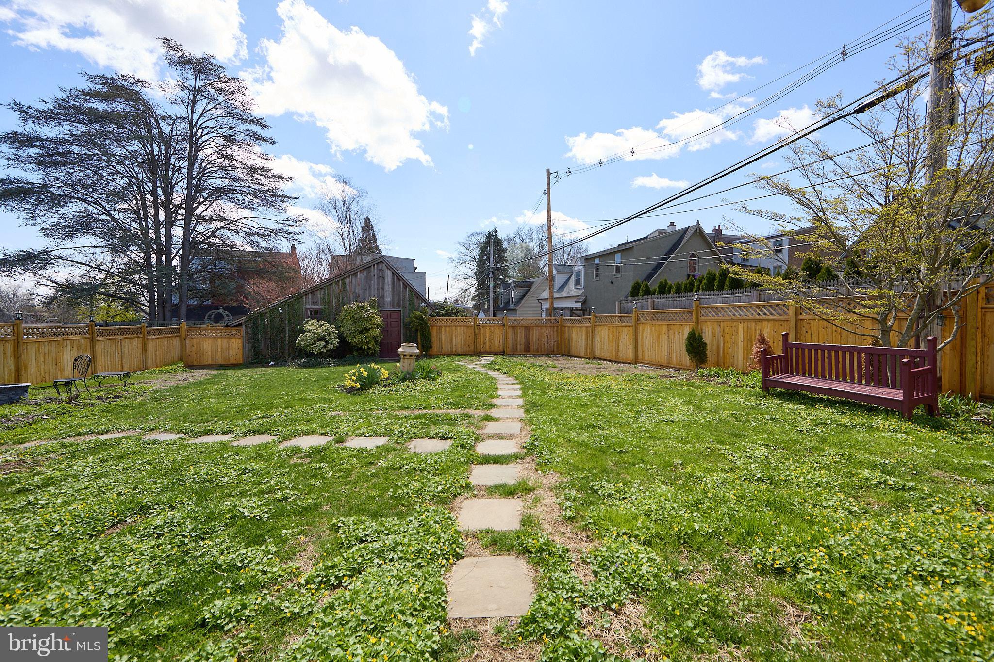 26 W UNION STREET