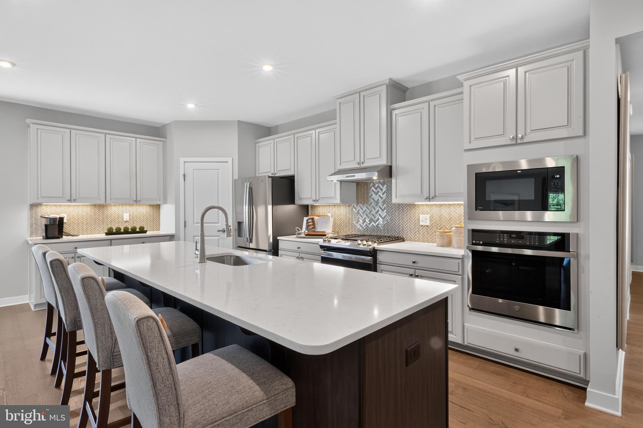 602 VAN BUREN COURT