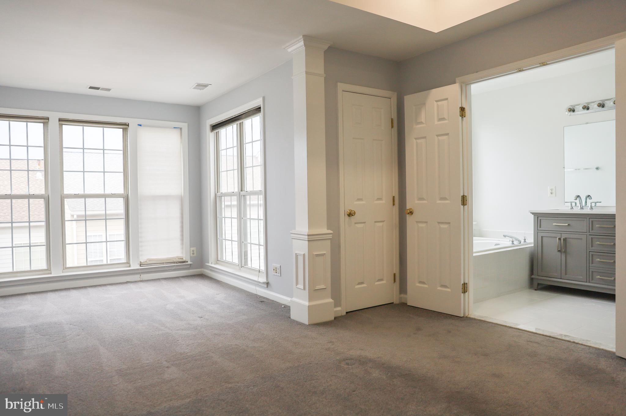 OVERLOOK - Residential Lease