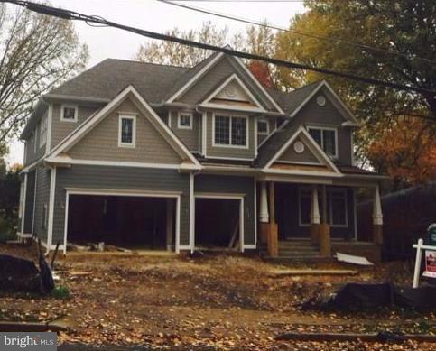 LANGLEY MANOR - Residential