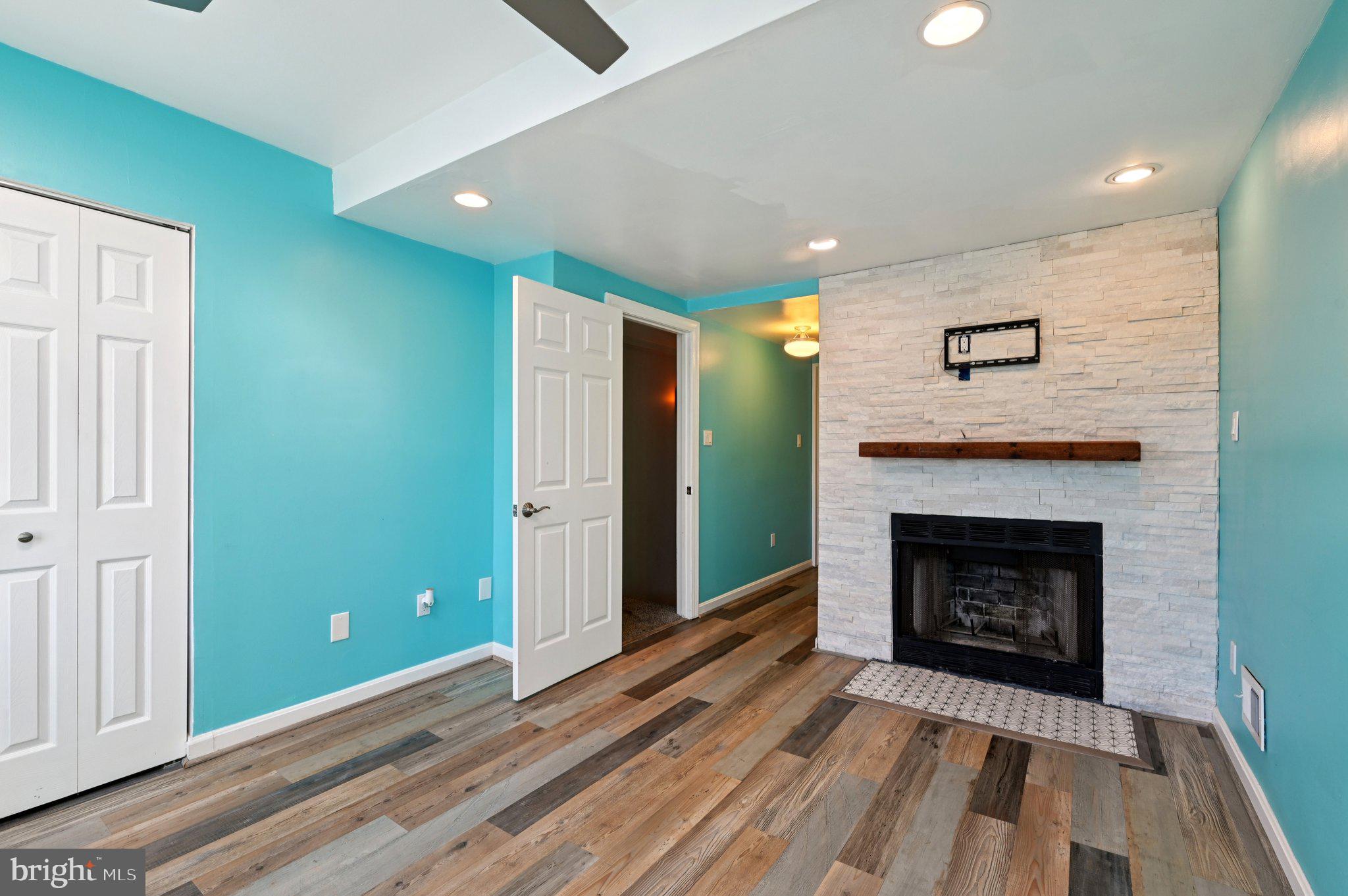 WASHINGTON VILLAGE - Residential
