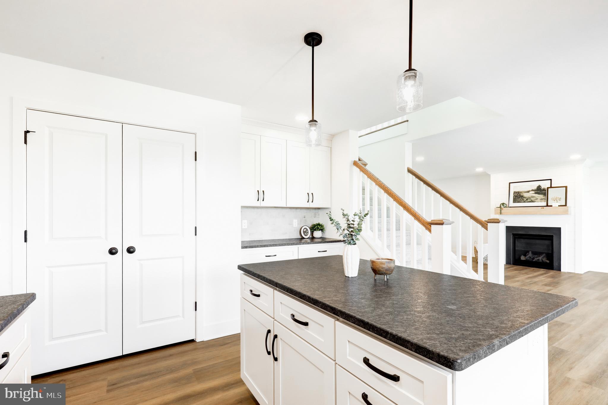 BRIDLE PATH - Residential