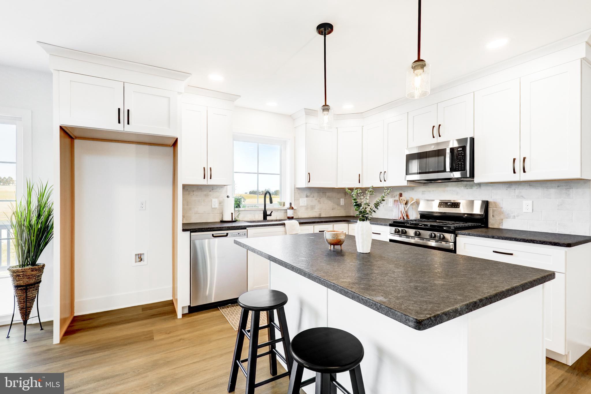 BRIDLE PATH - Residential