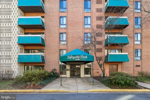 6147 Leesburg Pike Unit 107, Falls Church, VA MLS: VAFX2287366