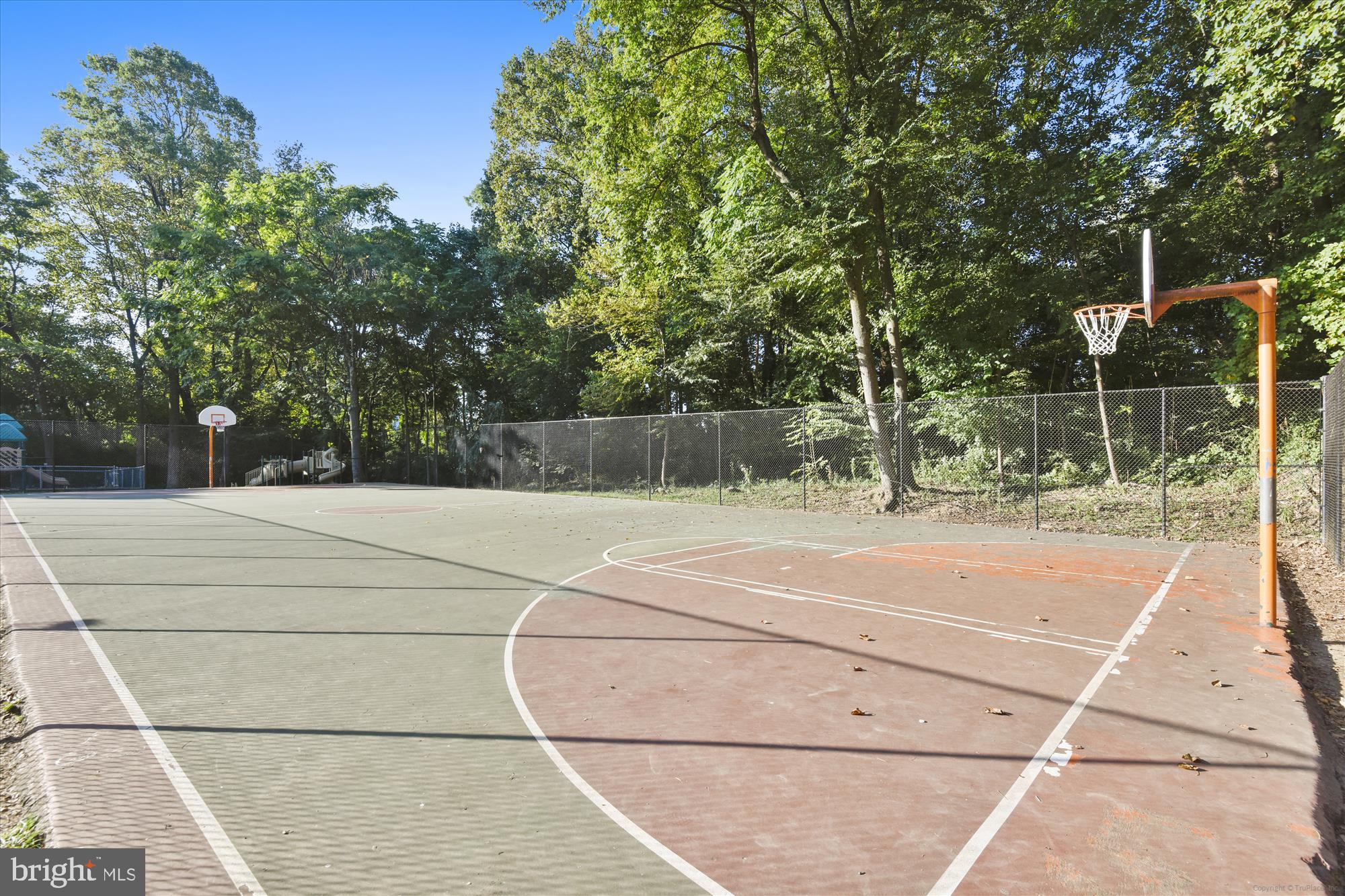 LAFAYETTE PARK CONDOMINIUM - Residential