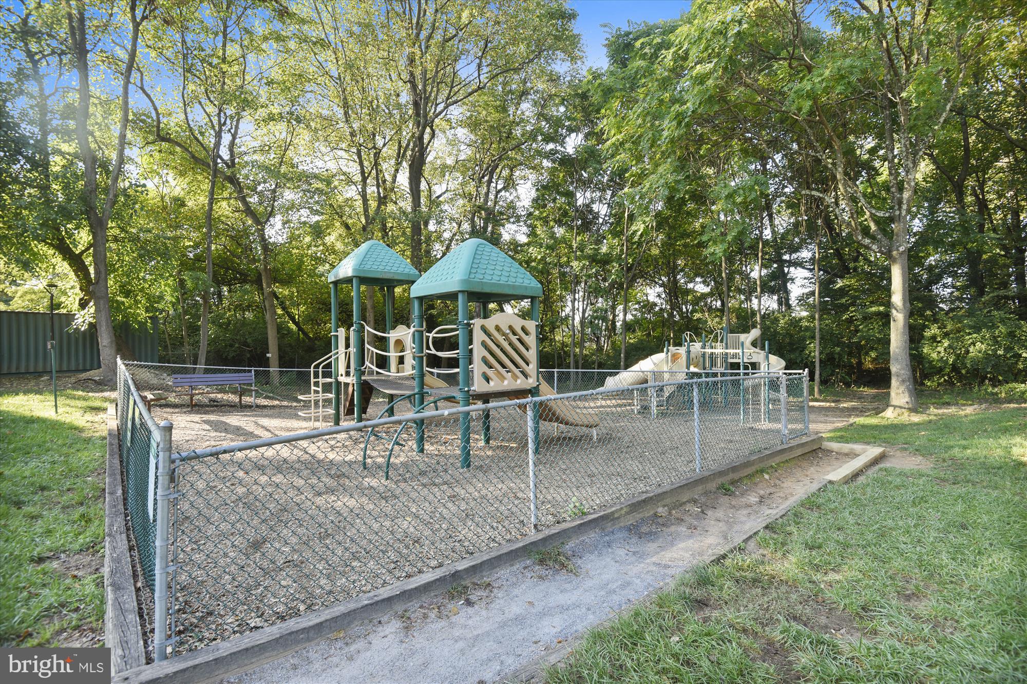 LAFAYETTE PARK CONDOMINIUM - Residential