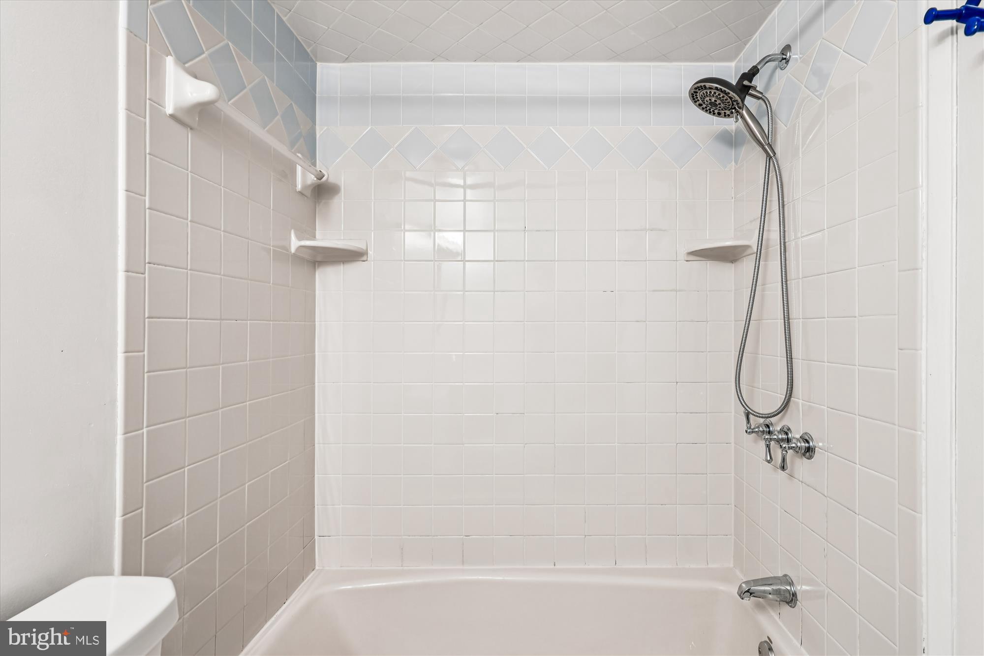 LAFAYETTE PARK CONDOMINIUM - Residential