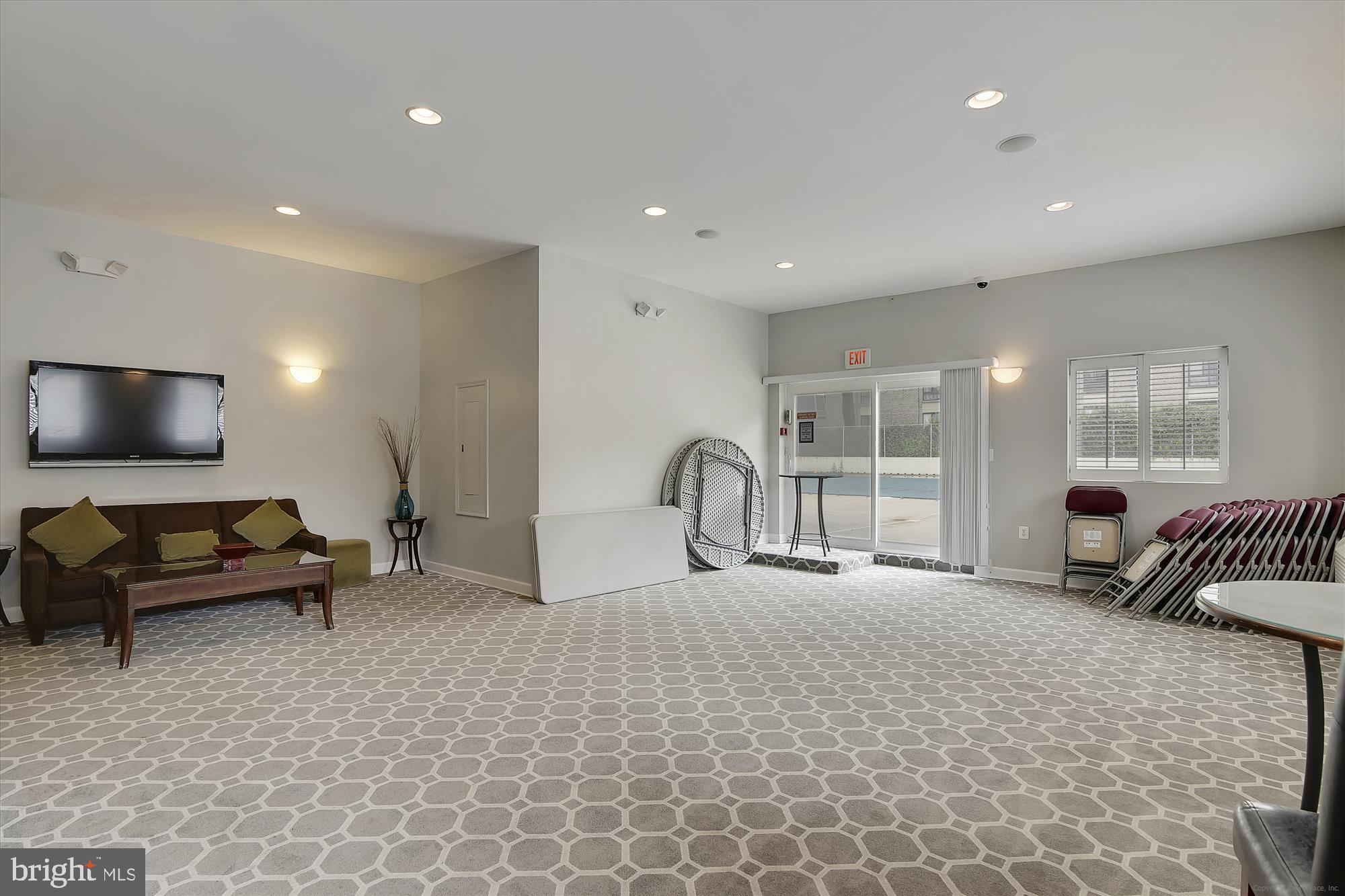 LAFAYETTE PARK CONDOMINIUM - Residential