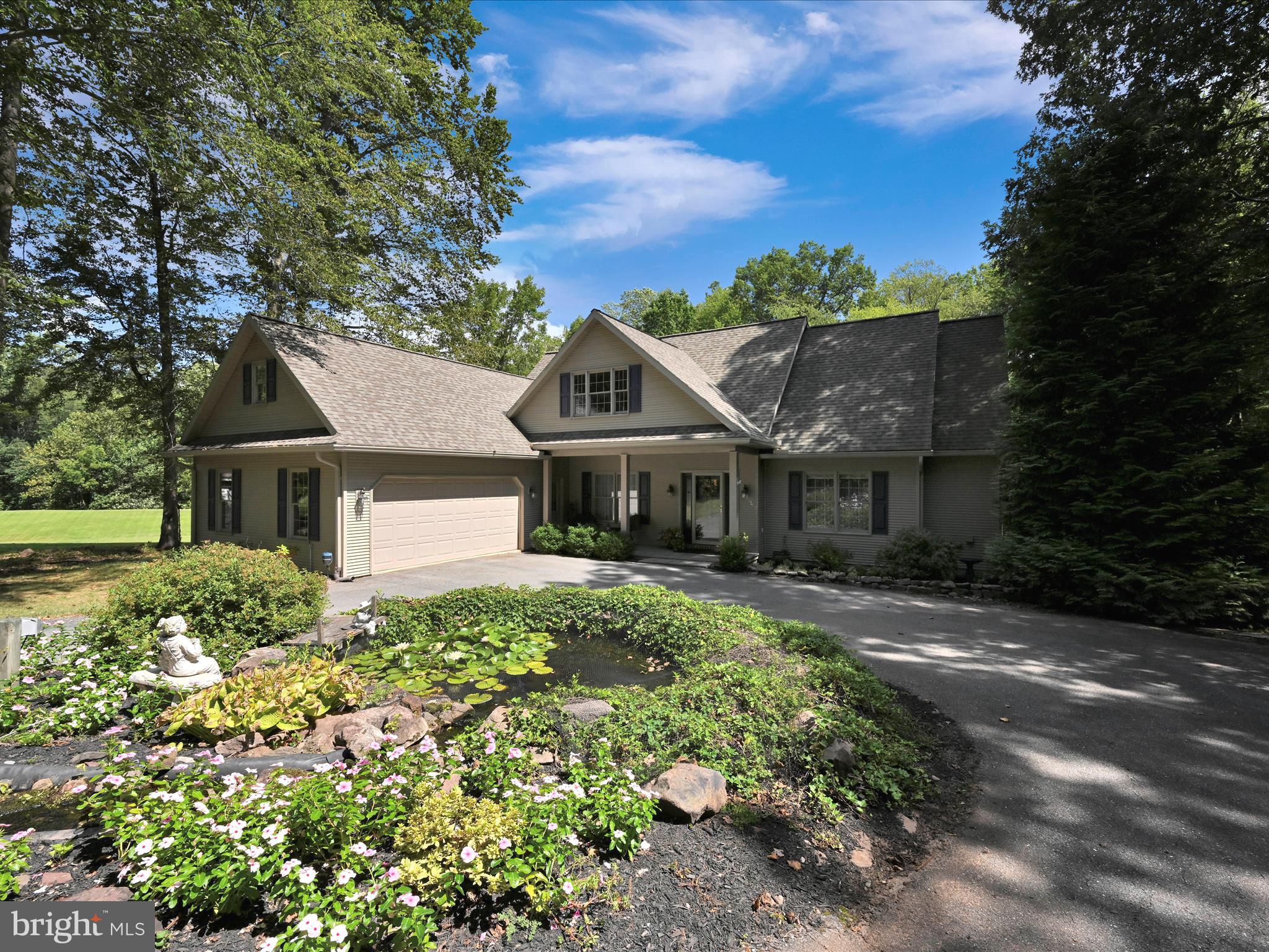 15 WINDING WAY