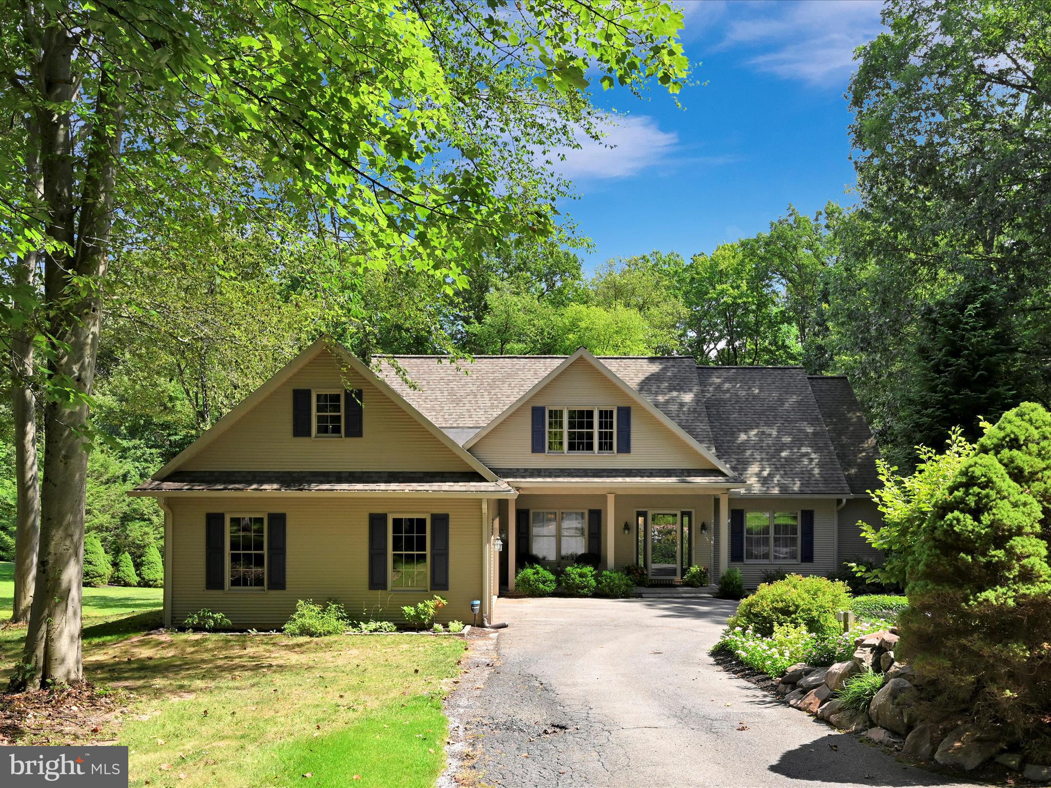 15 WINDING WAY