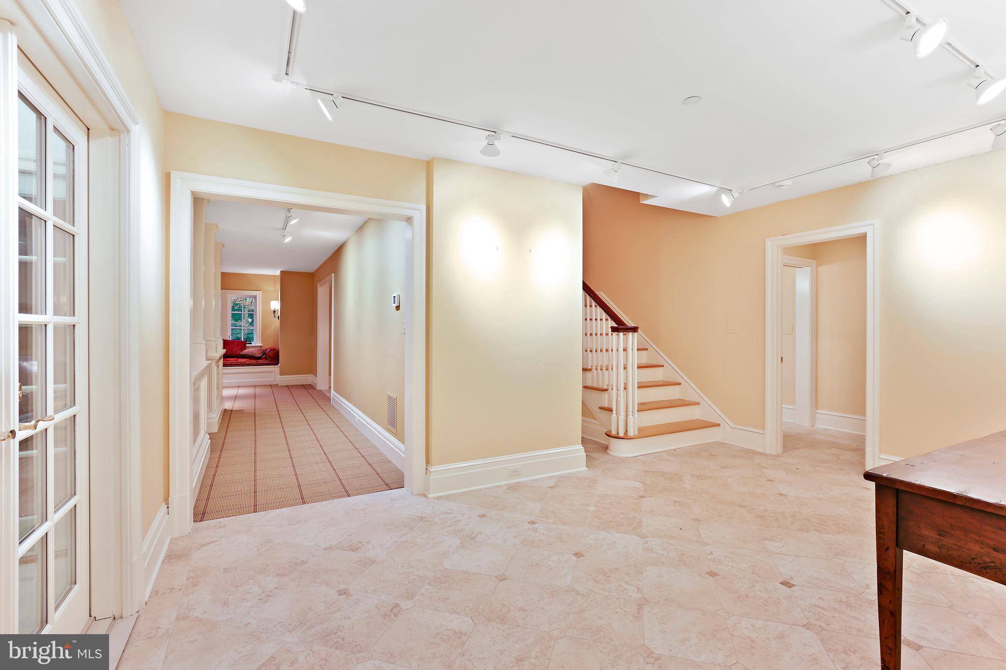 CAVES VALLEY GOLF CLUB - Residential