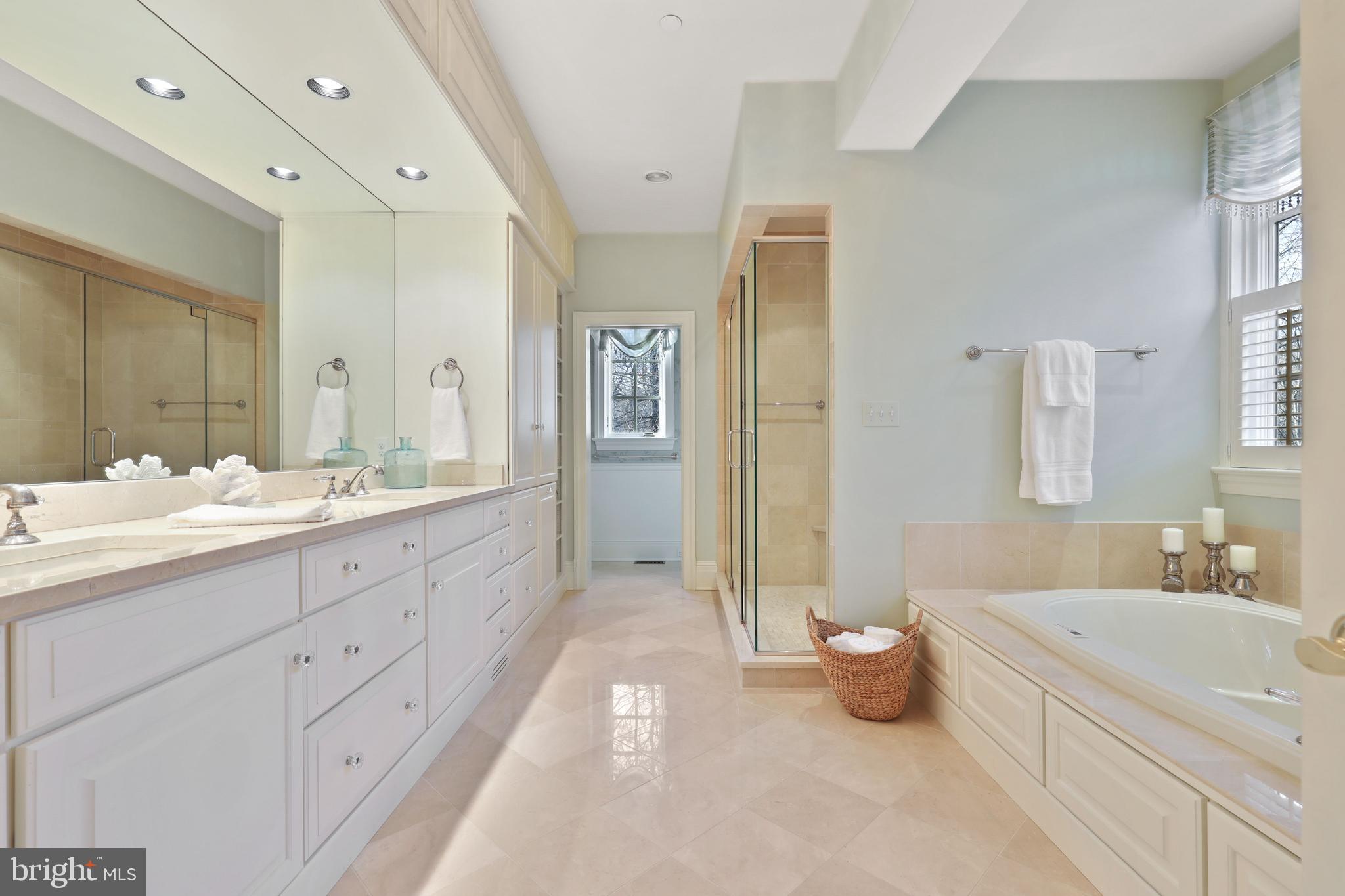 CAVES VALLEY GOLF CLUB - Residential