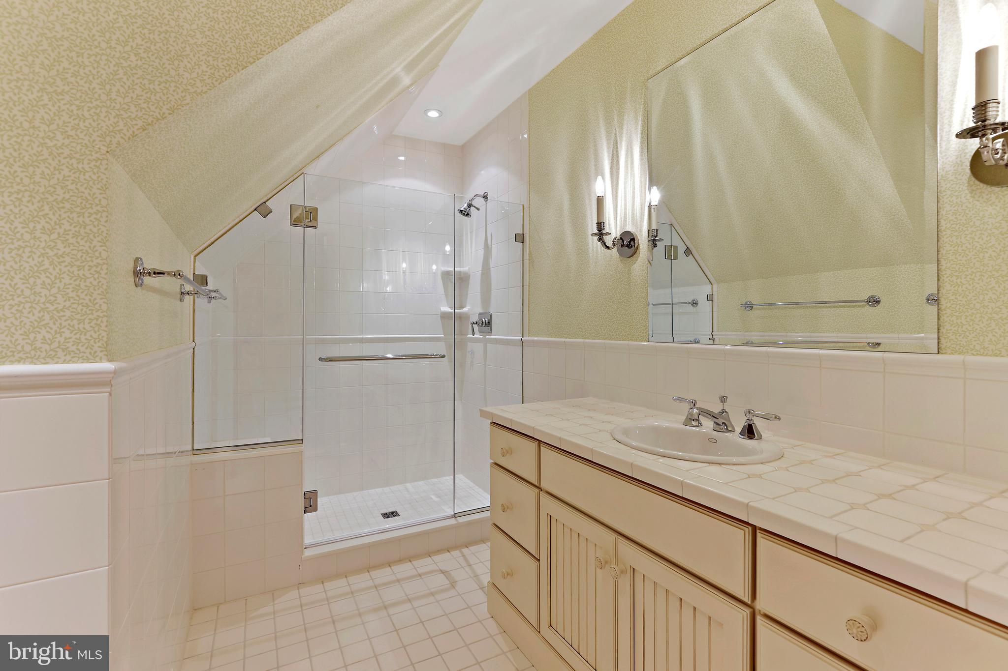 CAVES VALLEY GOLF CLUB - Residential