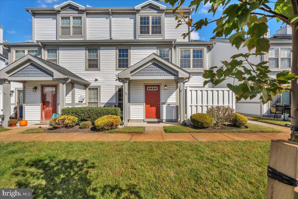 Photo of 305 Steeplechase Court, DEPTFORD, NJ 08096 (MLS # NJGL2065650)