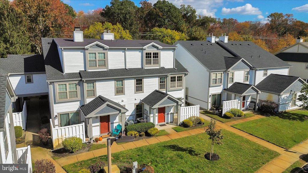 Photo of 305 Steeplechase Court, DEPTFORD, NJ 08096 (MLS # NJGL2065650)