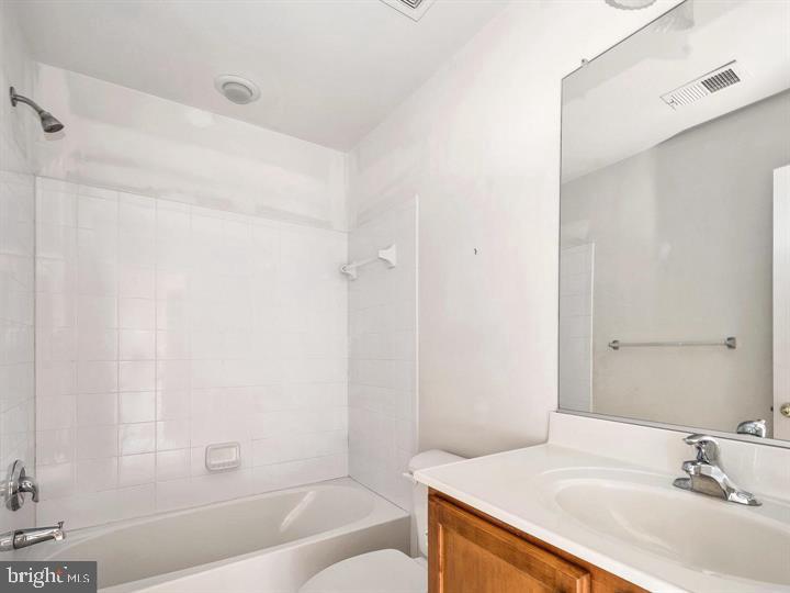 TUSCARORA CREEK - Residential Lease