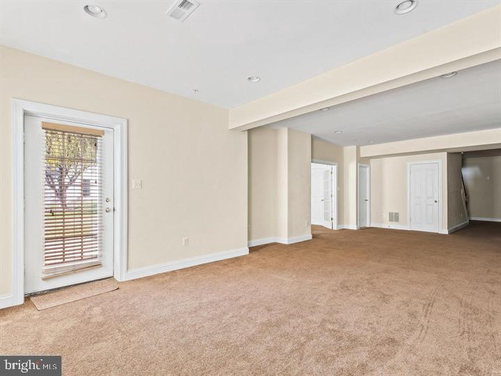 TUSCARORA CREEK - Residential Lease