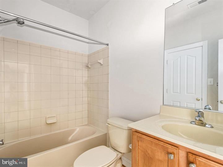 TUSCARORA CREEK - Residential Lease