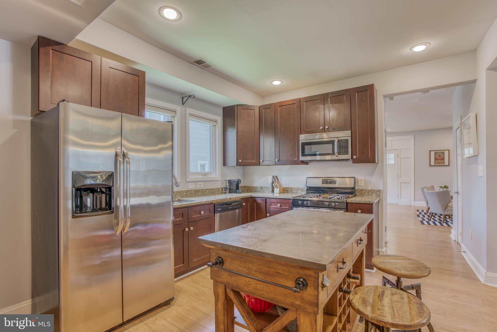 GLEN OAKS - Residential