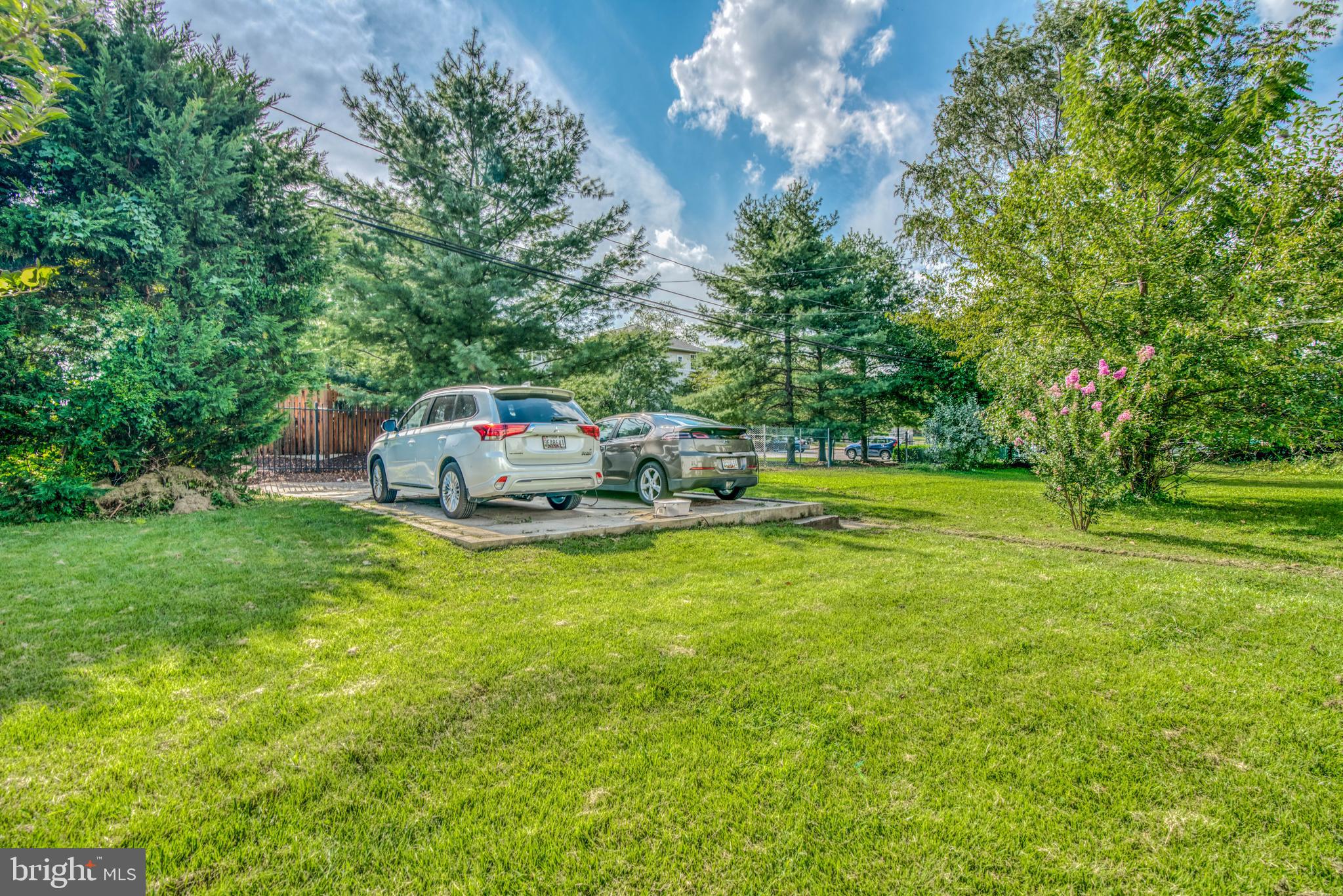 GLEN OAKS - Residential