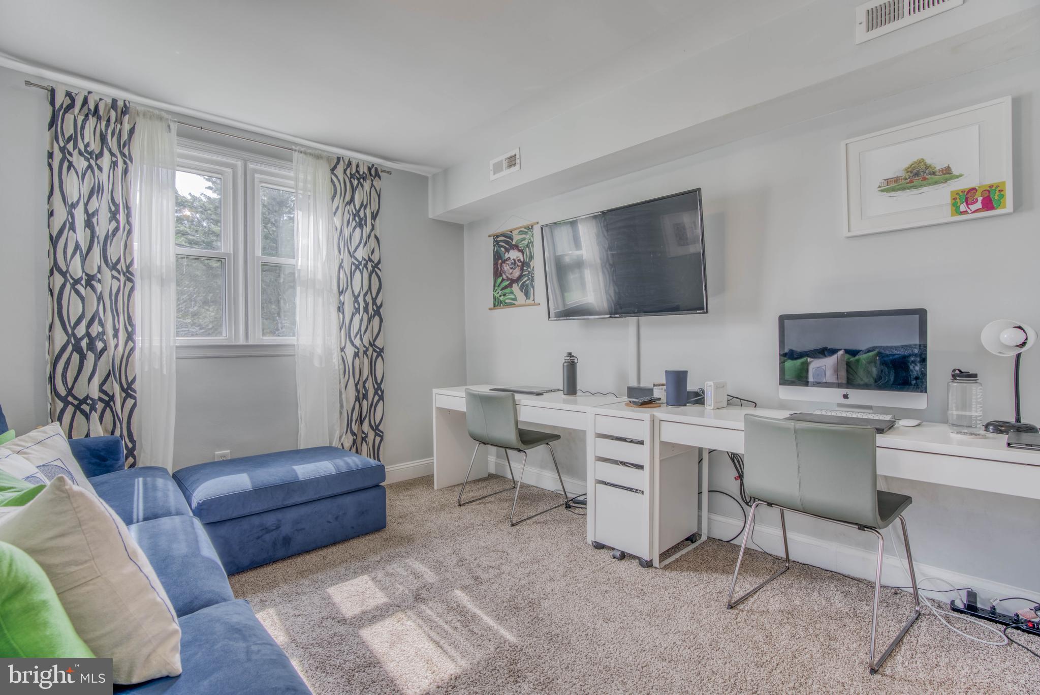 GLEN OAKS - Residential