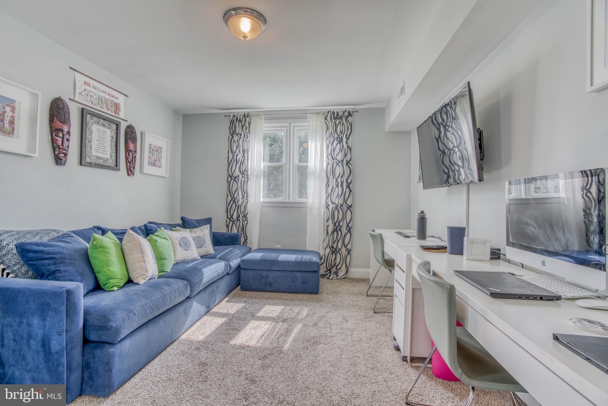 GLEN OAKS - Residential