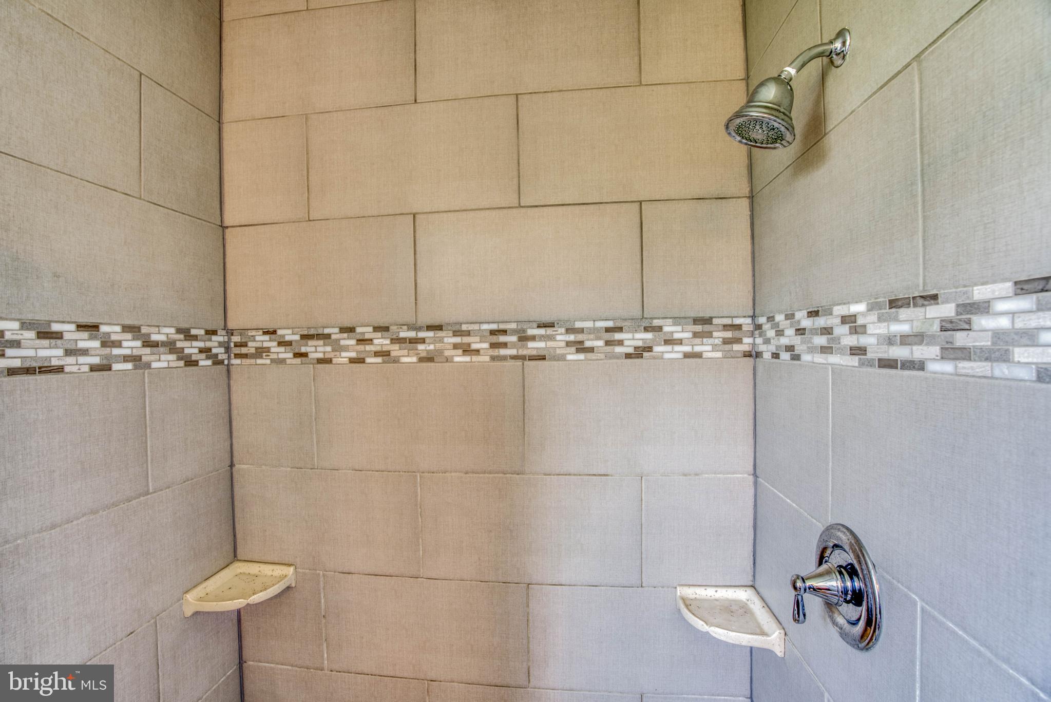 GLEN OAKS - Residential