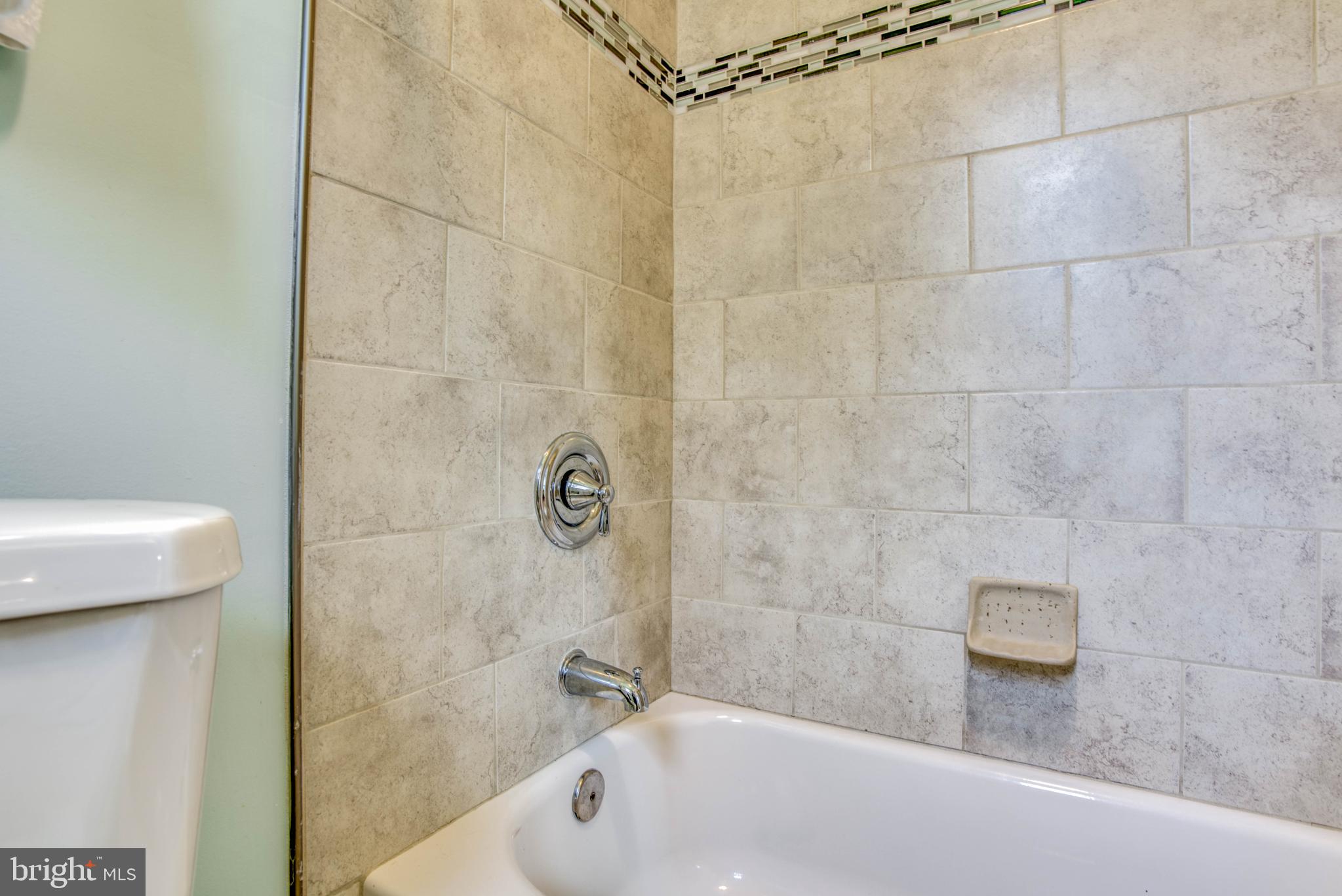 GLEN OAKS - Residential