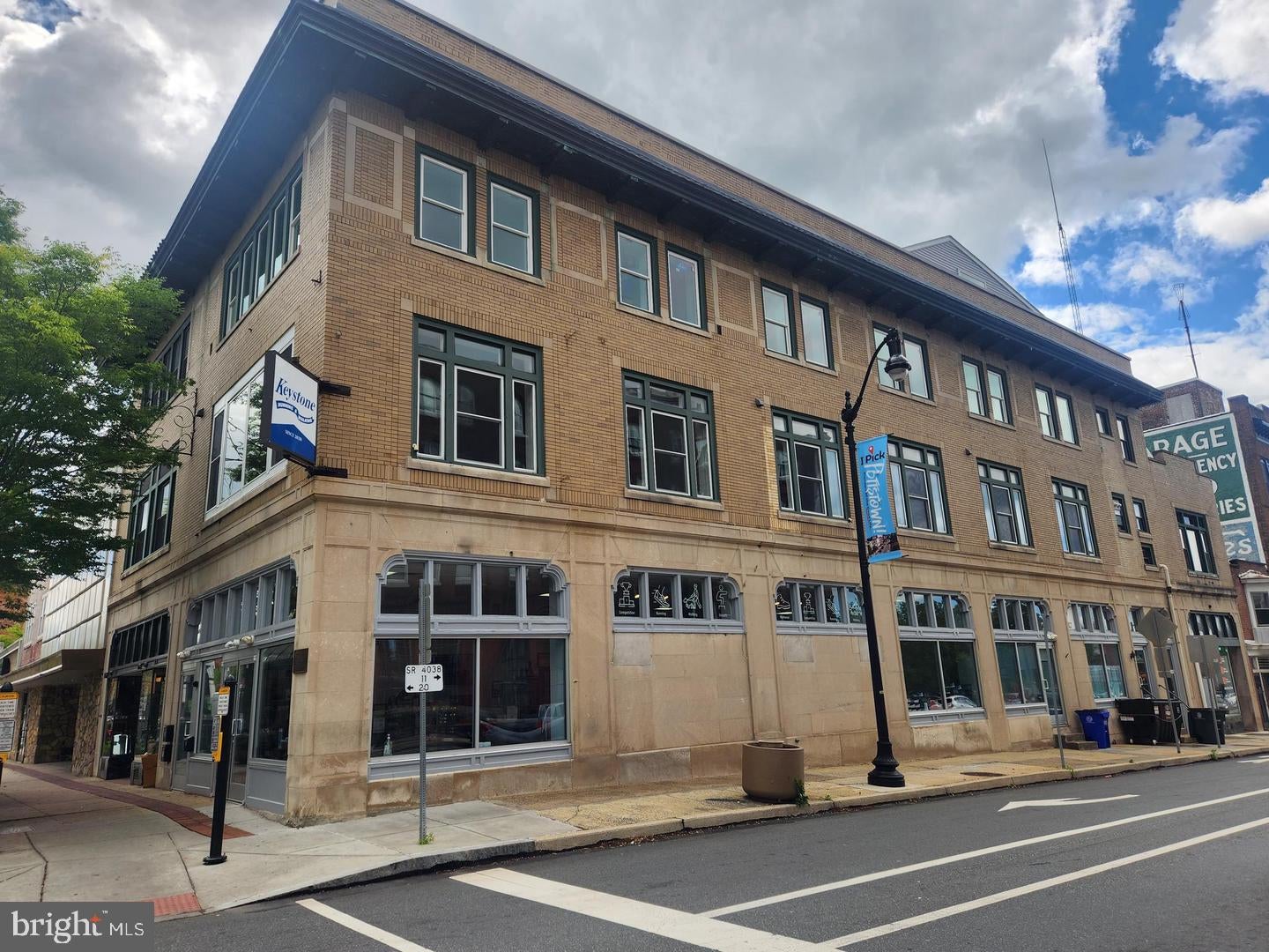 200 E HIGH STREET 3A