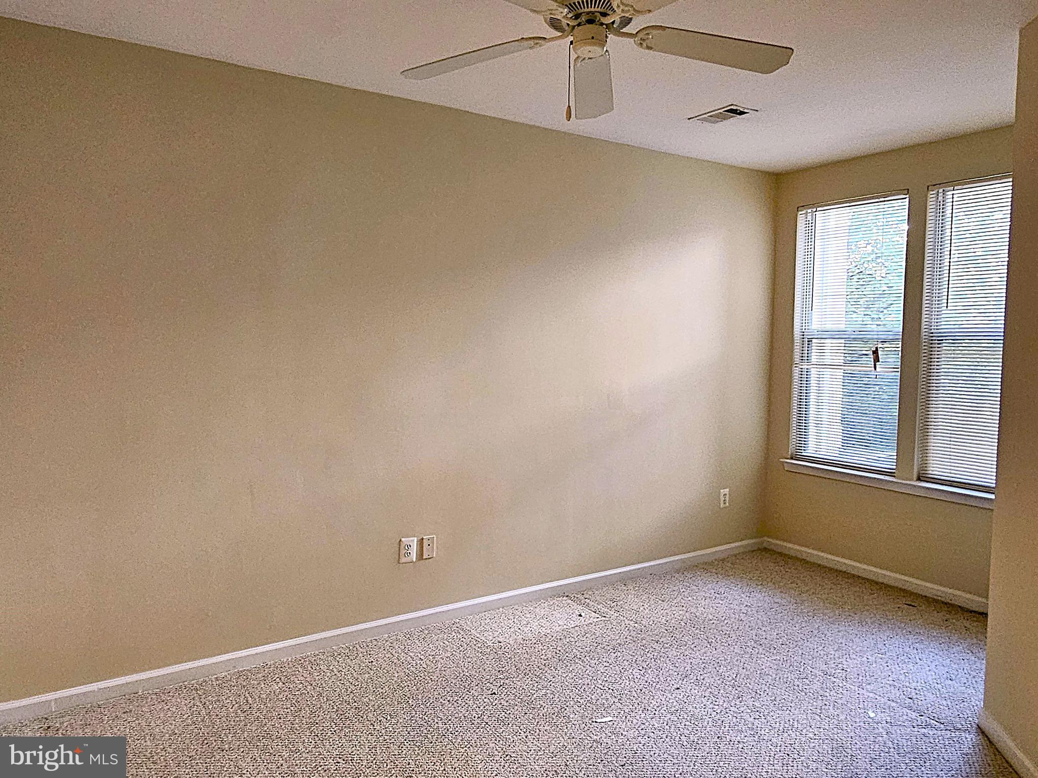 SAVOY AT RESTON TOWN CENTER - Residential