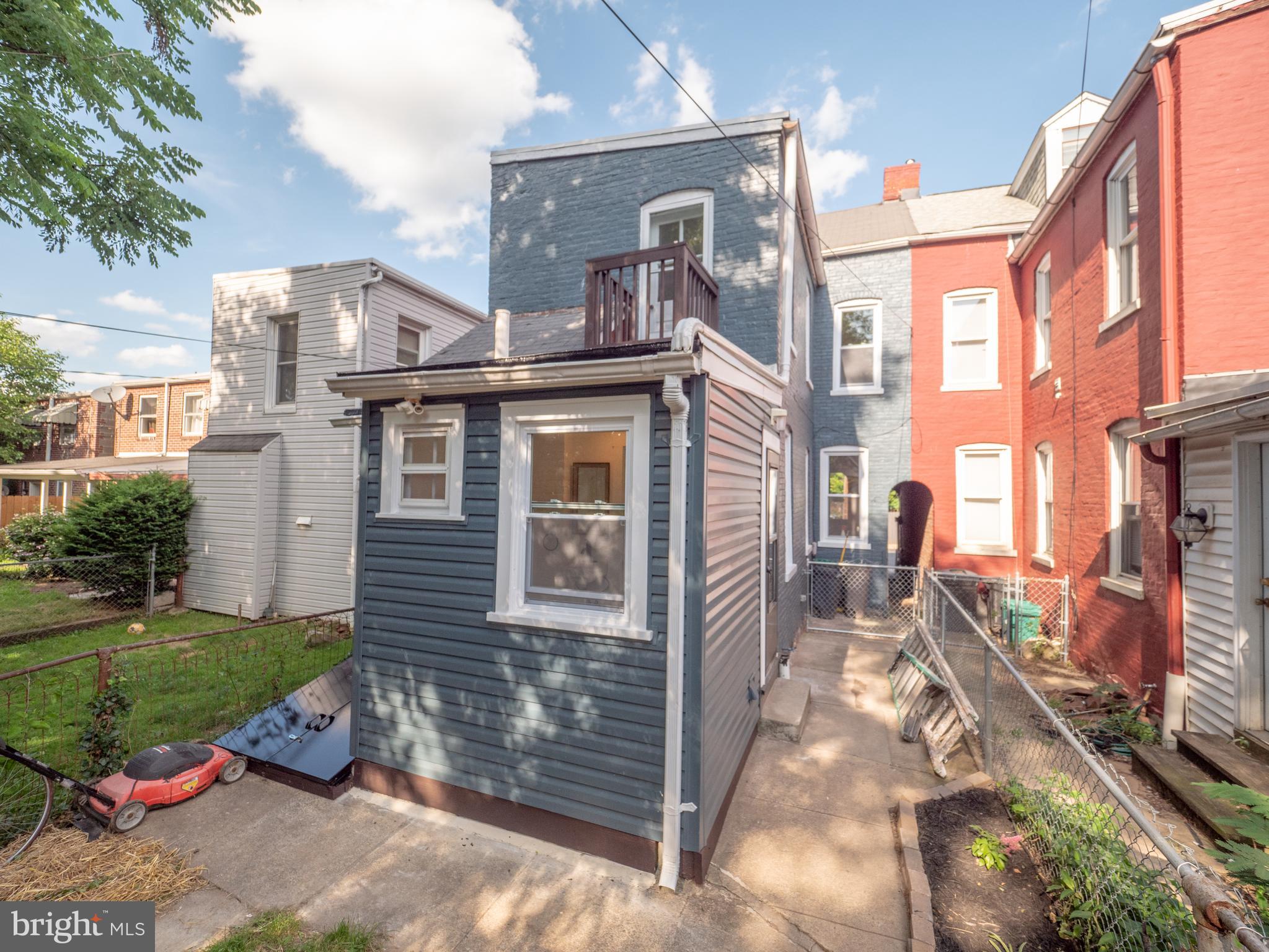 WEST END LANCASTER - Residential