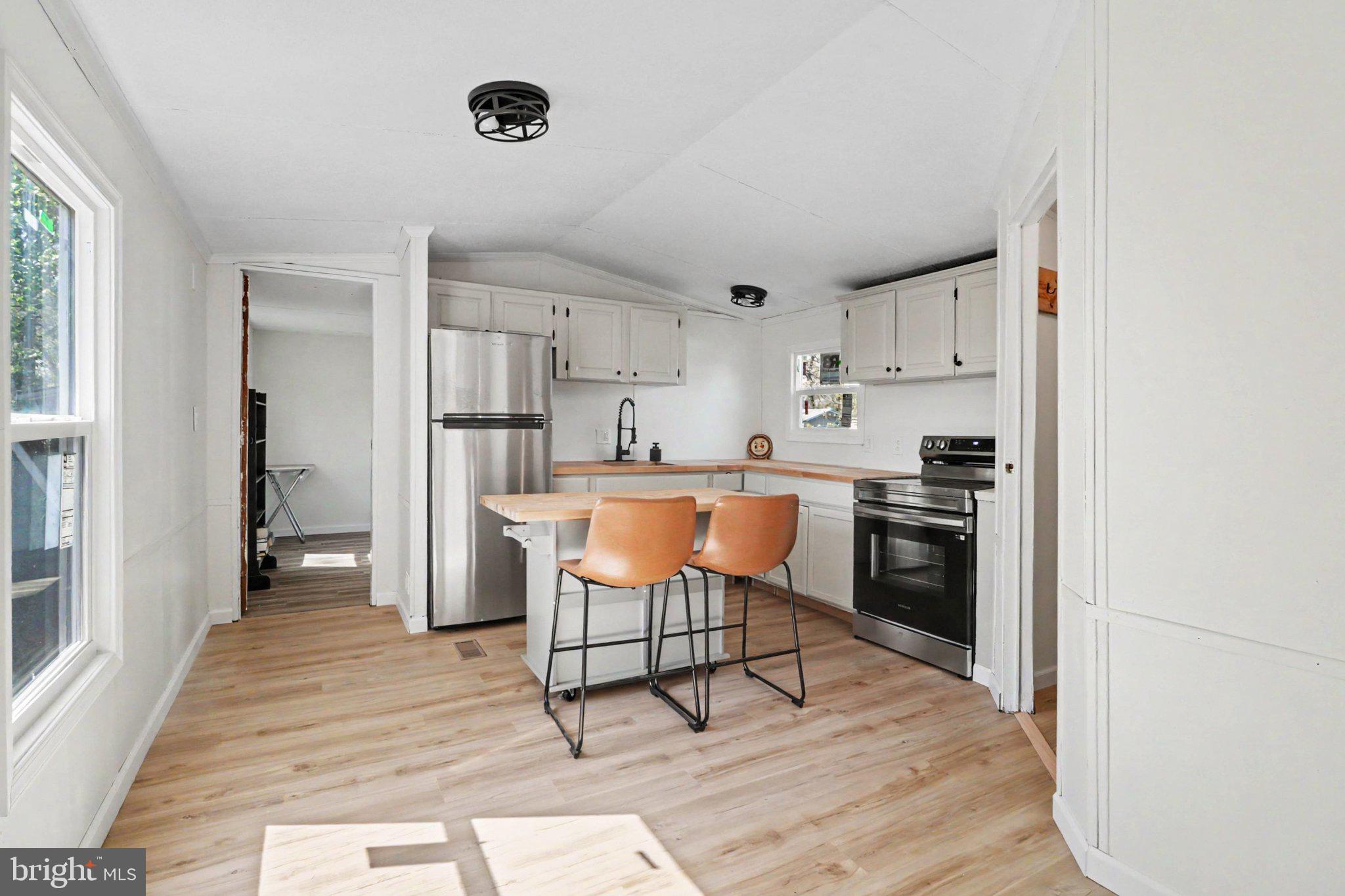 CONODOGUINET MOBILE ESTATES - Residential