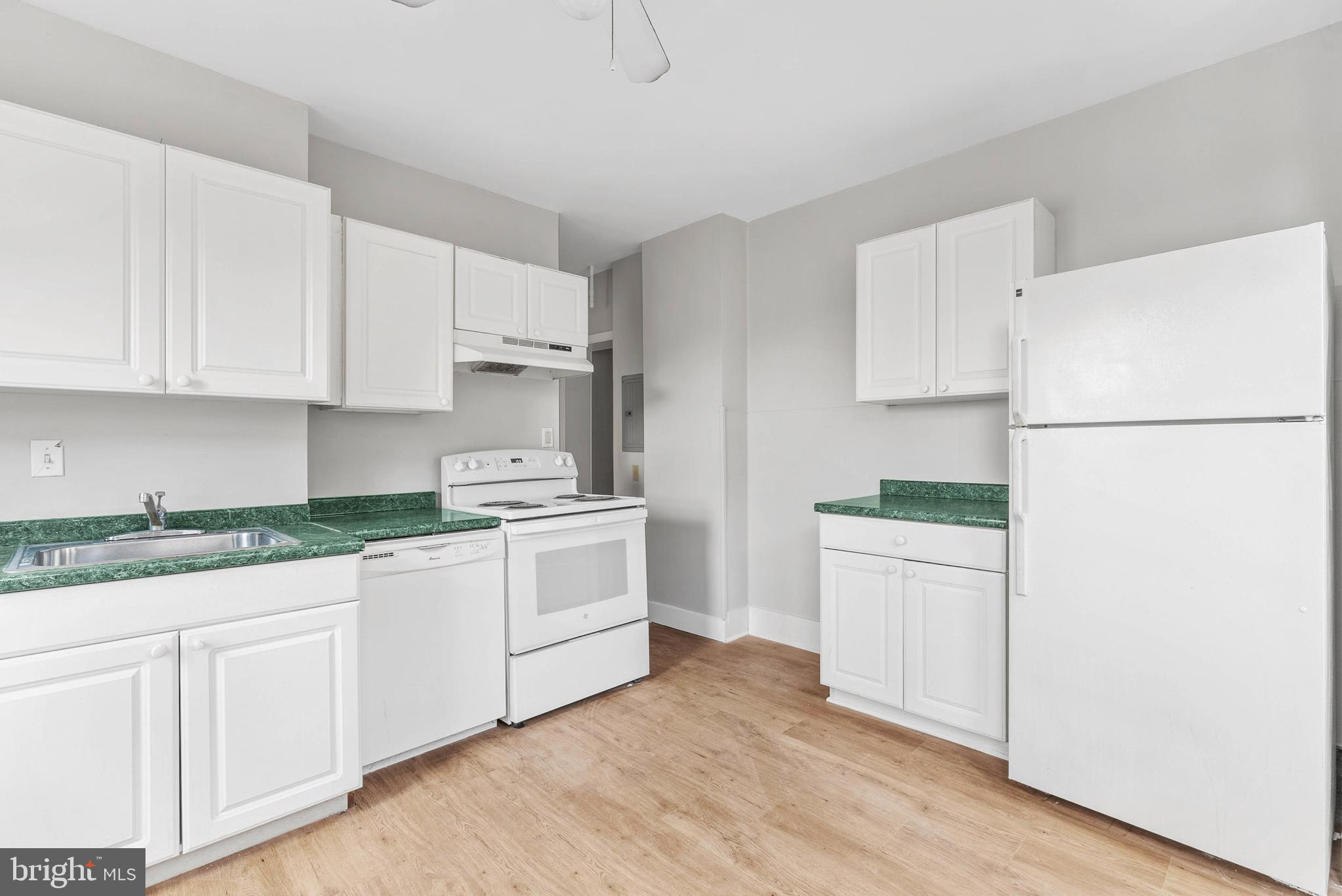 PHILADELPHIA (SOUTH) - Residential Lease