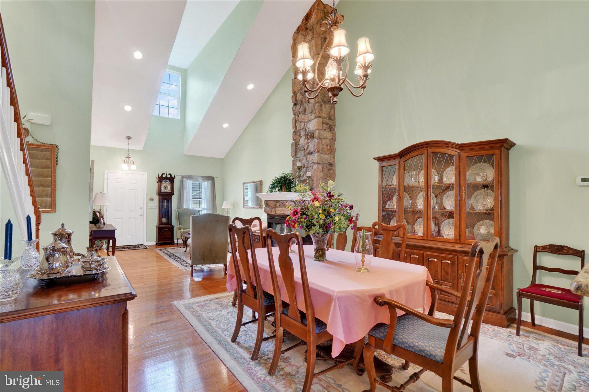 113 SHETLAND DRIVE