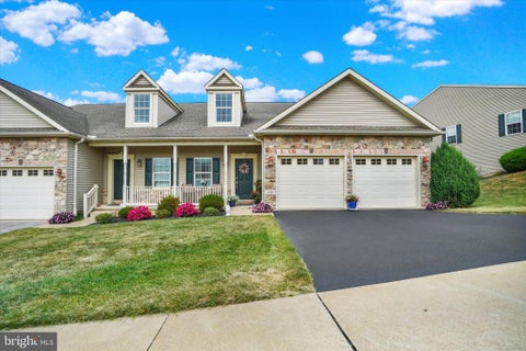Condo For Sale - 113 Shetland Drive<br/> York County, RED LION, PA 17356
