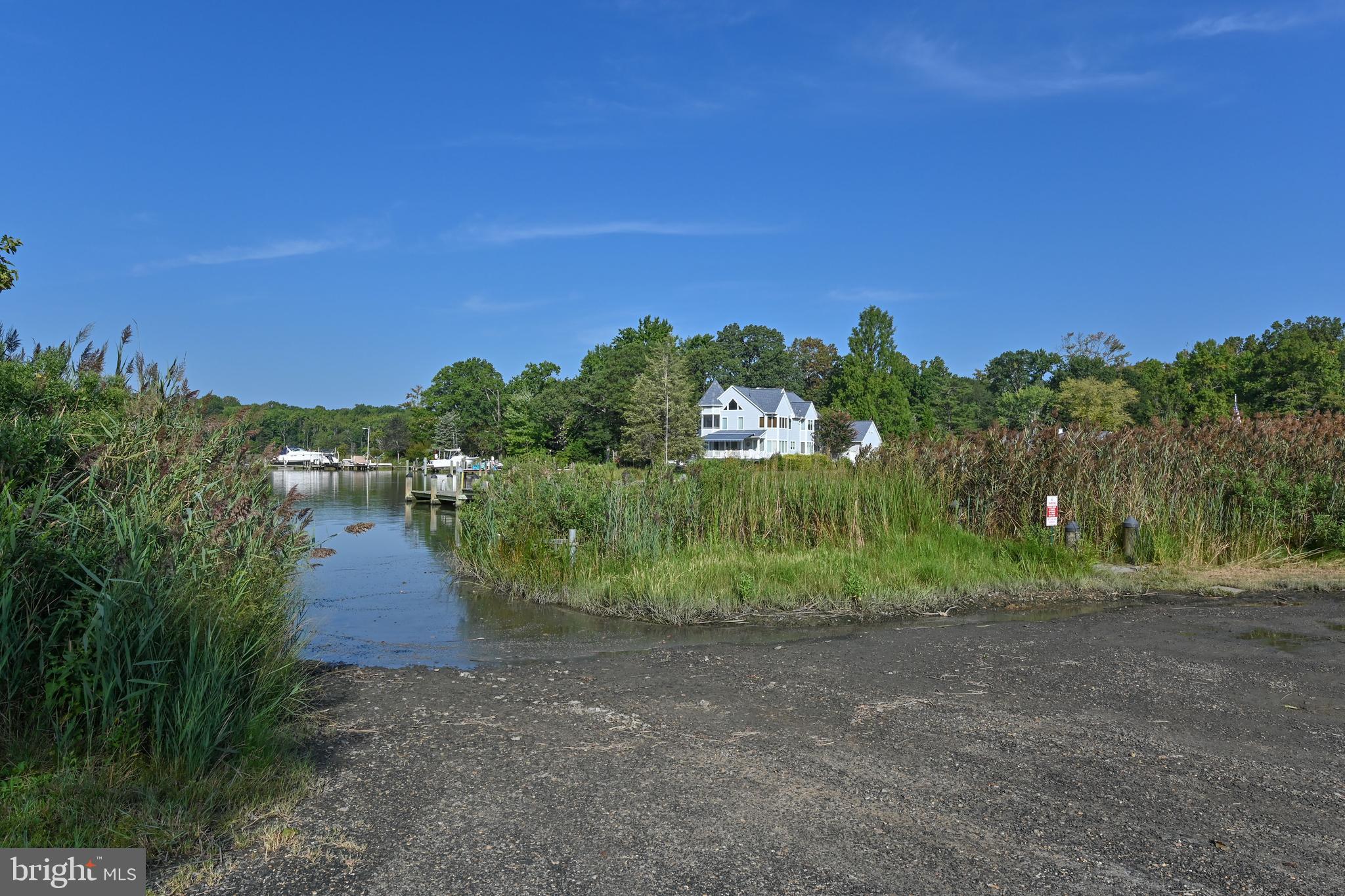 HOLLY HILL HARBOR - Residential