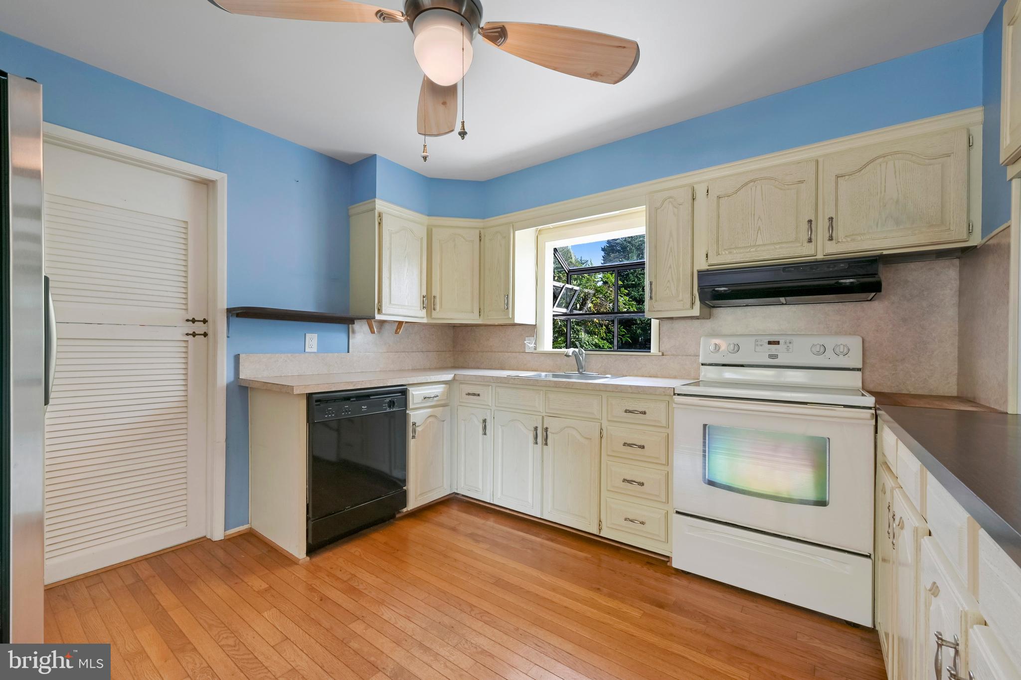 HOLLY HILL HARBOR - Residential