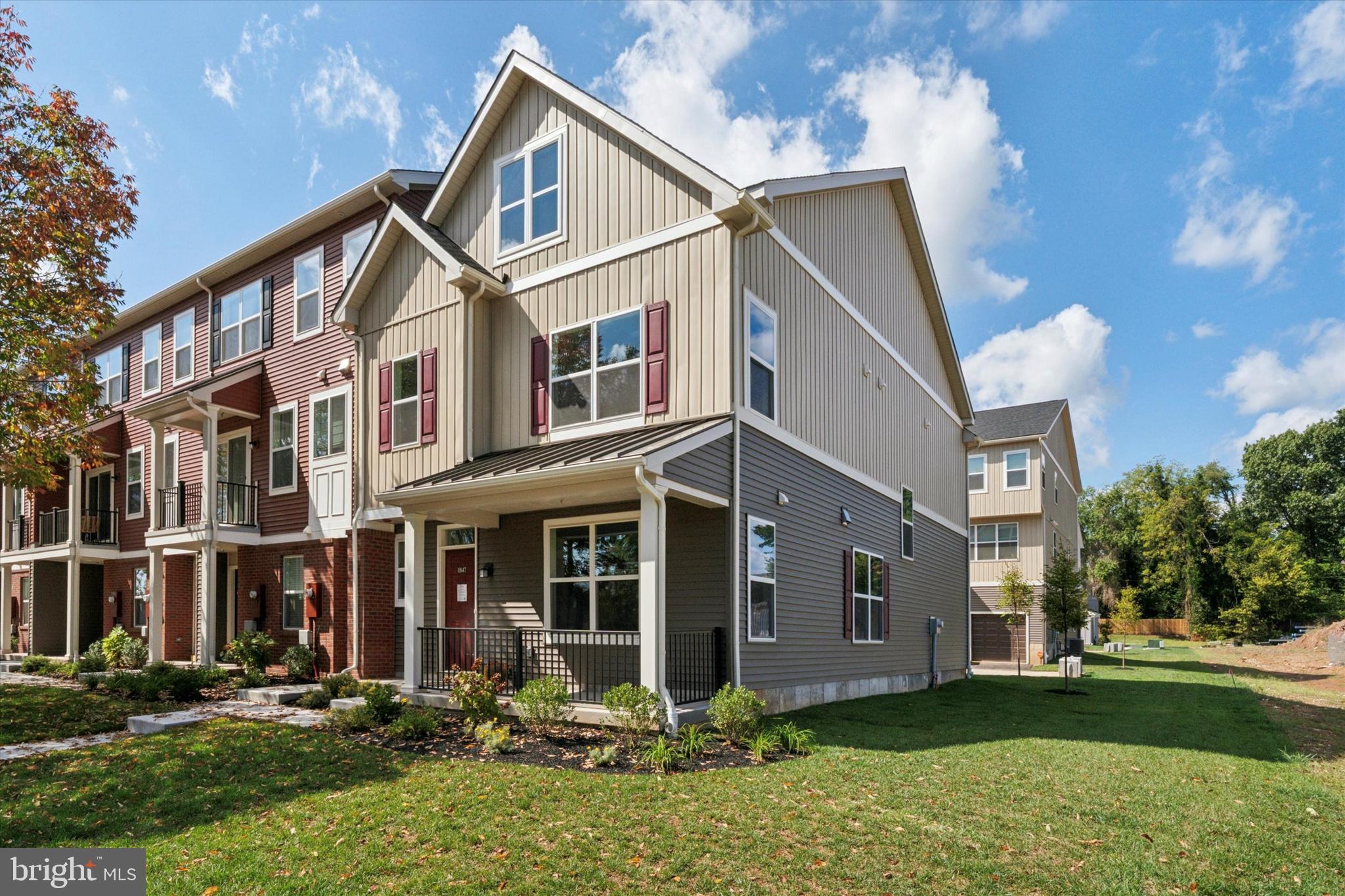 ARBOR PLACE - Residential