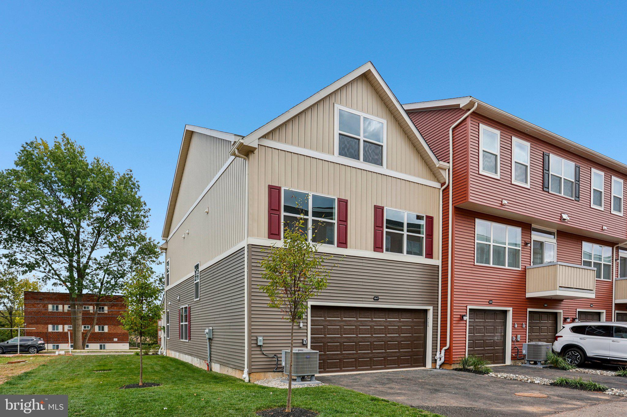 ARBOR PLACE - Residential