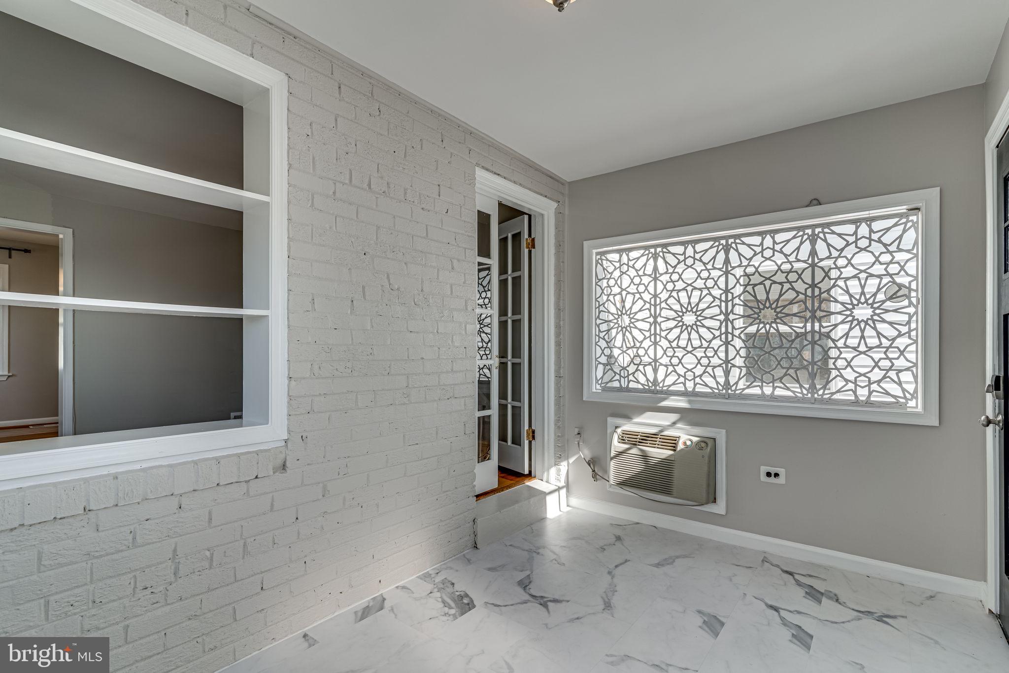 JEFFERSON MANOR - Residential Lease