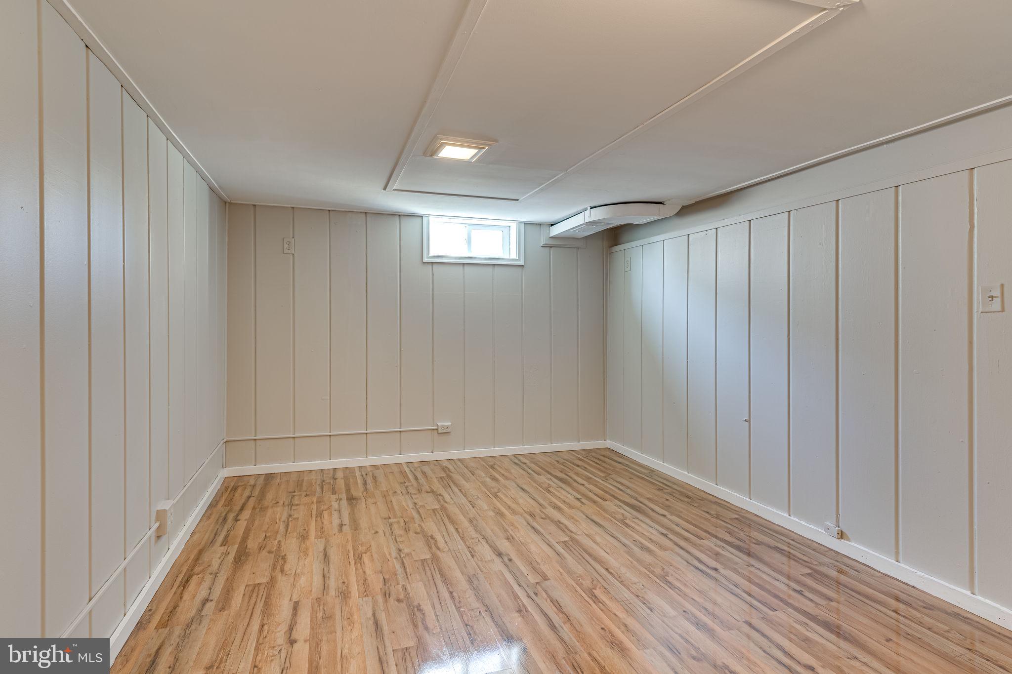 JEFFERSON MANOR - Residential Lease