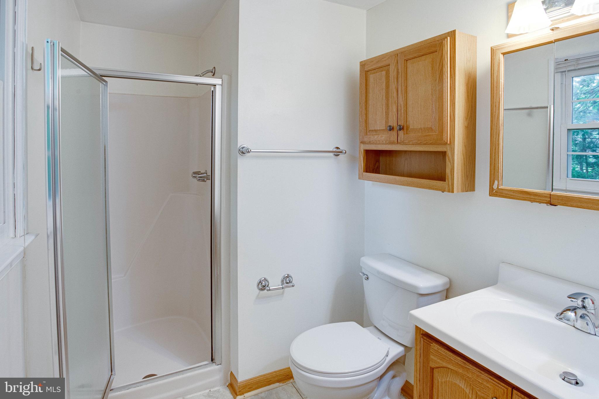 COUNTRY CLUB/LAKE MONTCLAIR - Residential