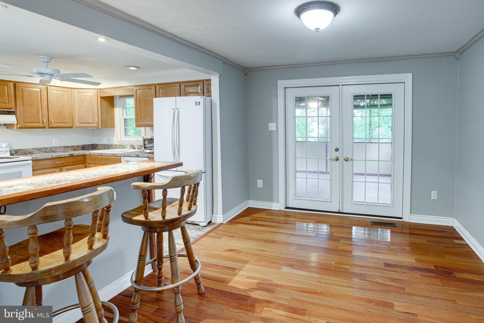 COUNTRY CLUB/LAKE MONTCLAIR - Residential