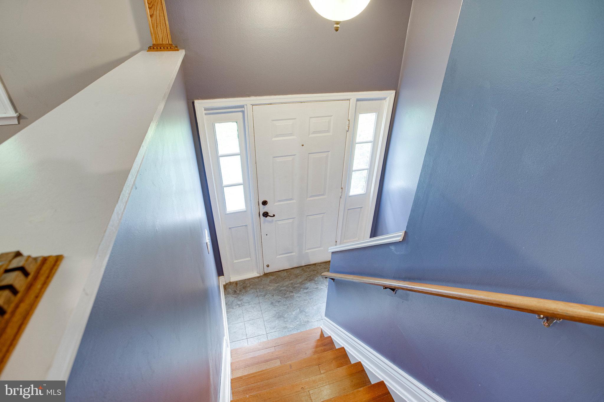 COUNTRY CLUB/LAKE MONTCLAIR - Residential