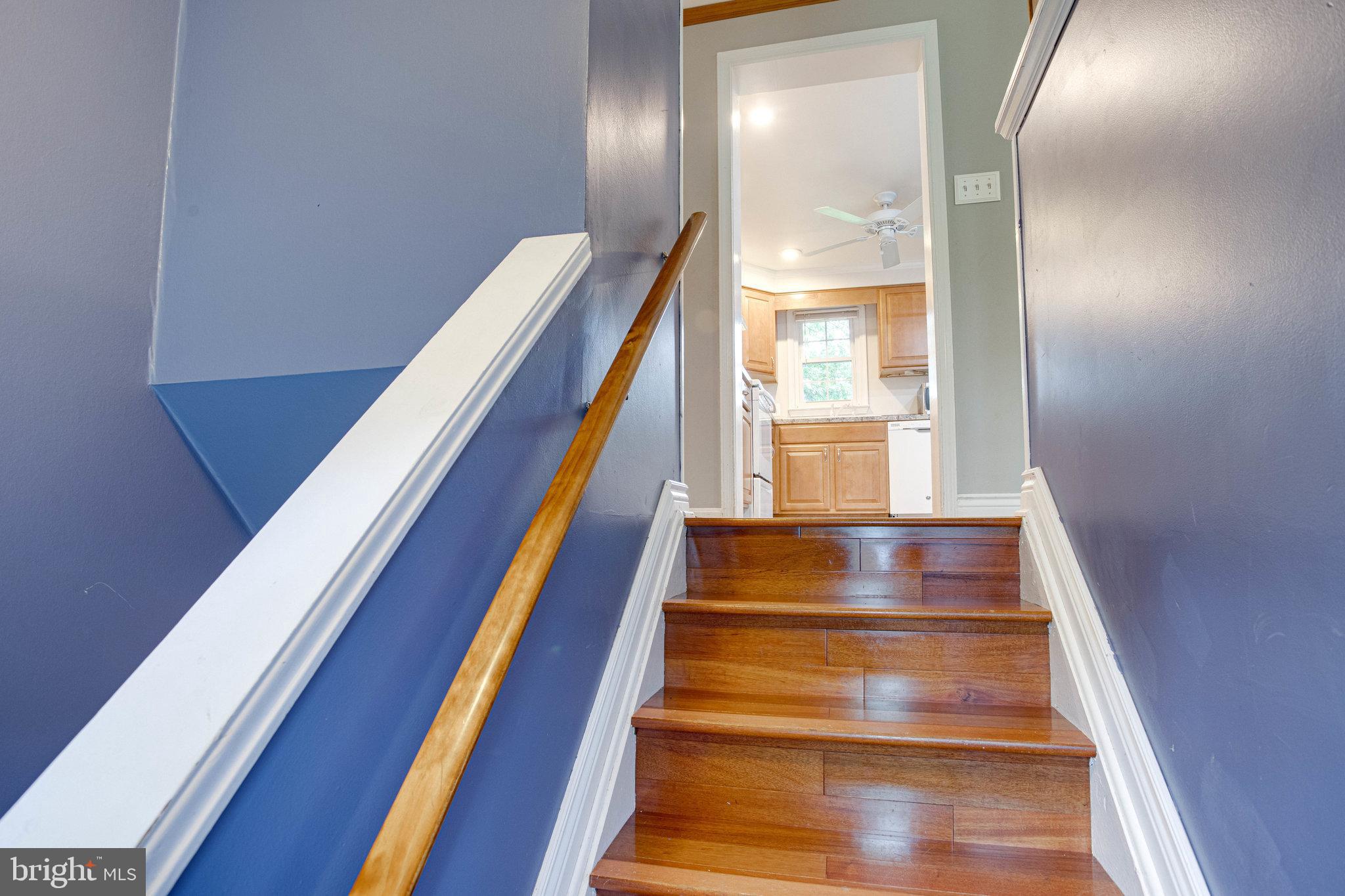 COUNTRY CLUB/LAKE MONTCLAIR - Residential