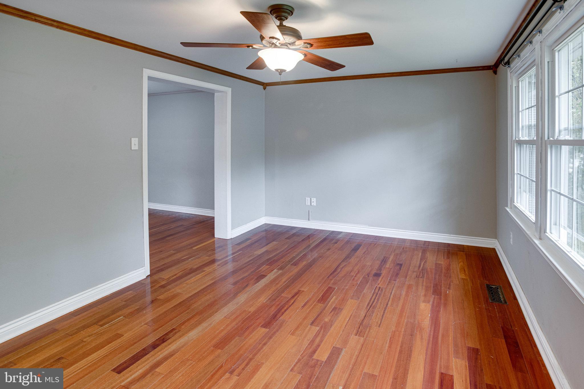 COUNTRY CLUB/LAKE MONTCLAIR - Residential