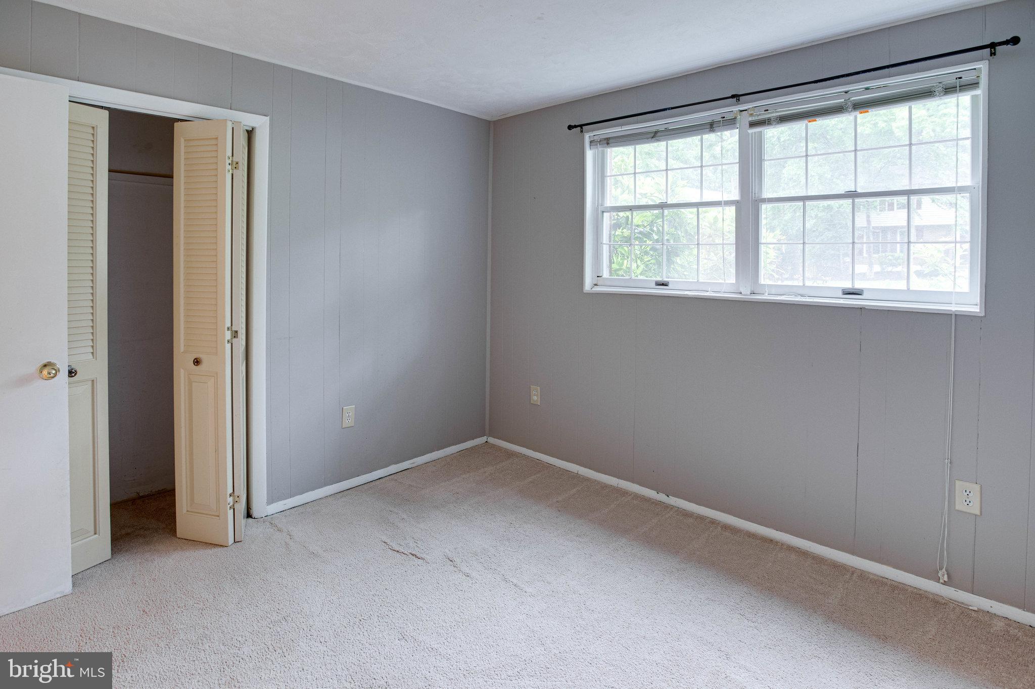 COUNTRY CLUB/LAKE MONTCLAIR - Residential