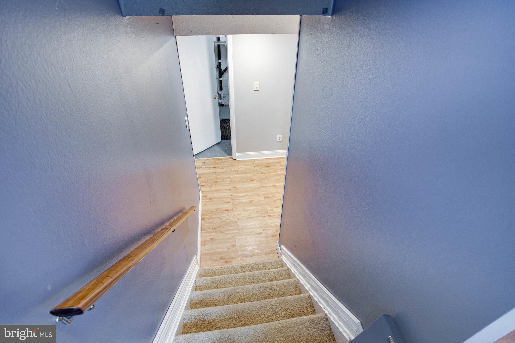 COUNTRY CLUB/LAKE MONTCLAIR - Residential