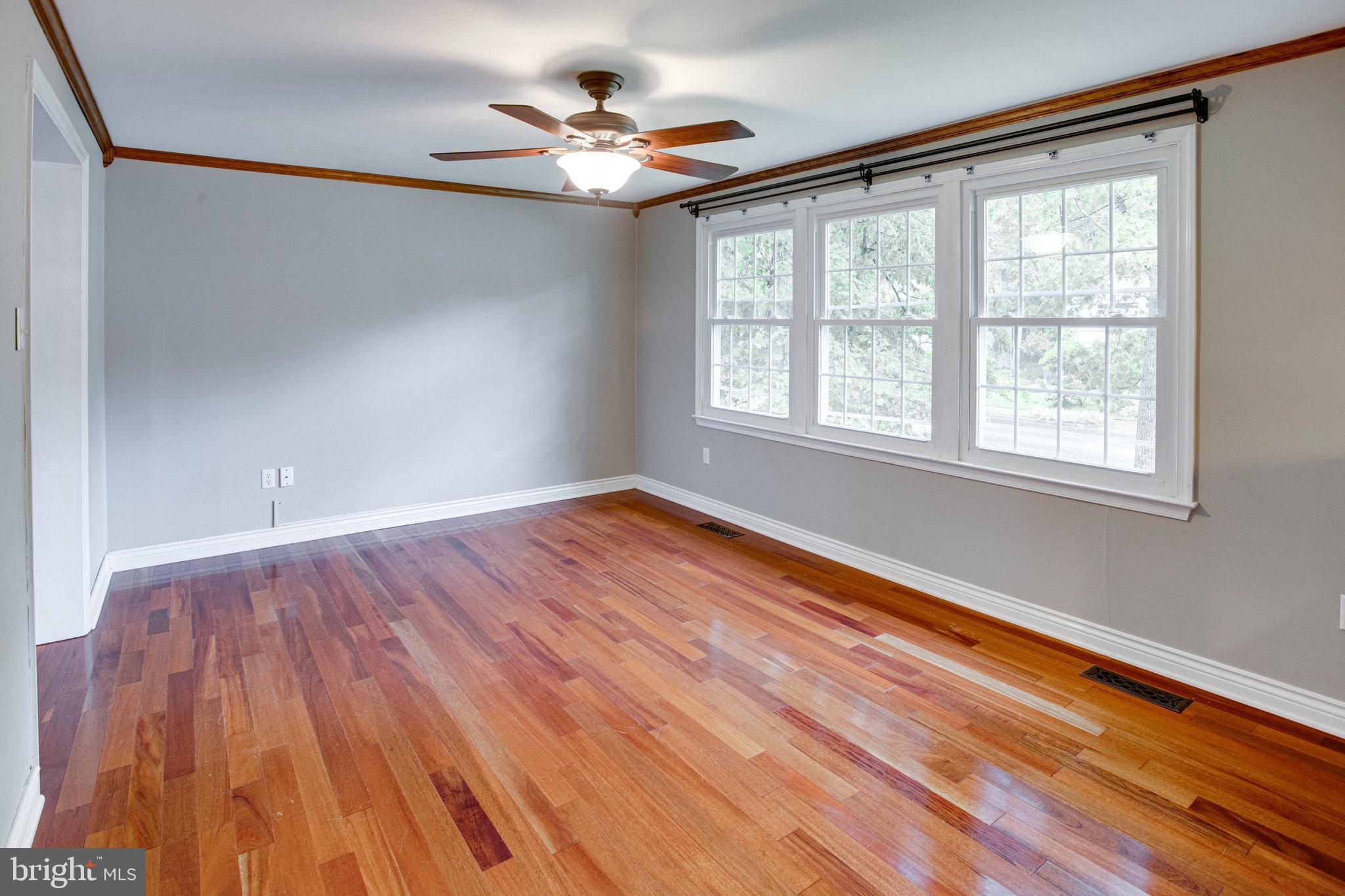 COUNTRY CLUB/LAKE MONTCLAIR - Residential